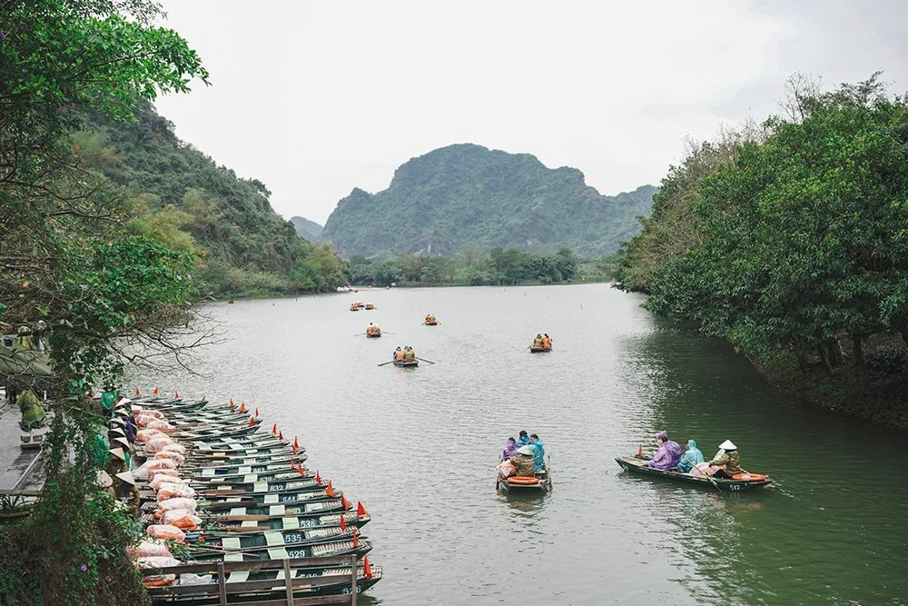 Cost of Luxury Train Journeys in Vietnam: The 2026 Premium Pricing Guide
